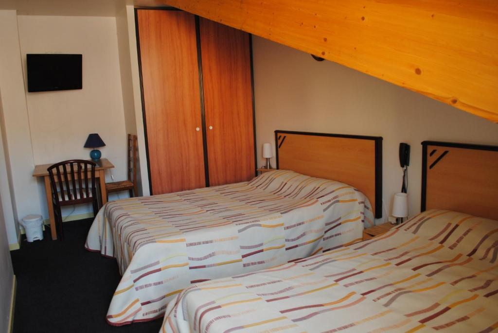 L'Hostellerie des Lacs Monclar-de-Quercy Chambre photo